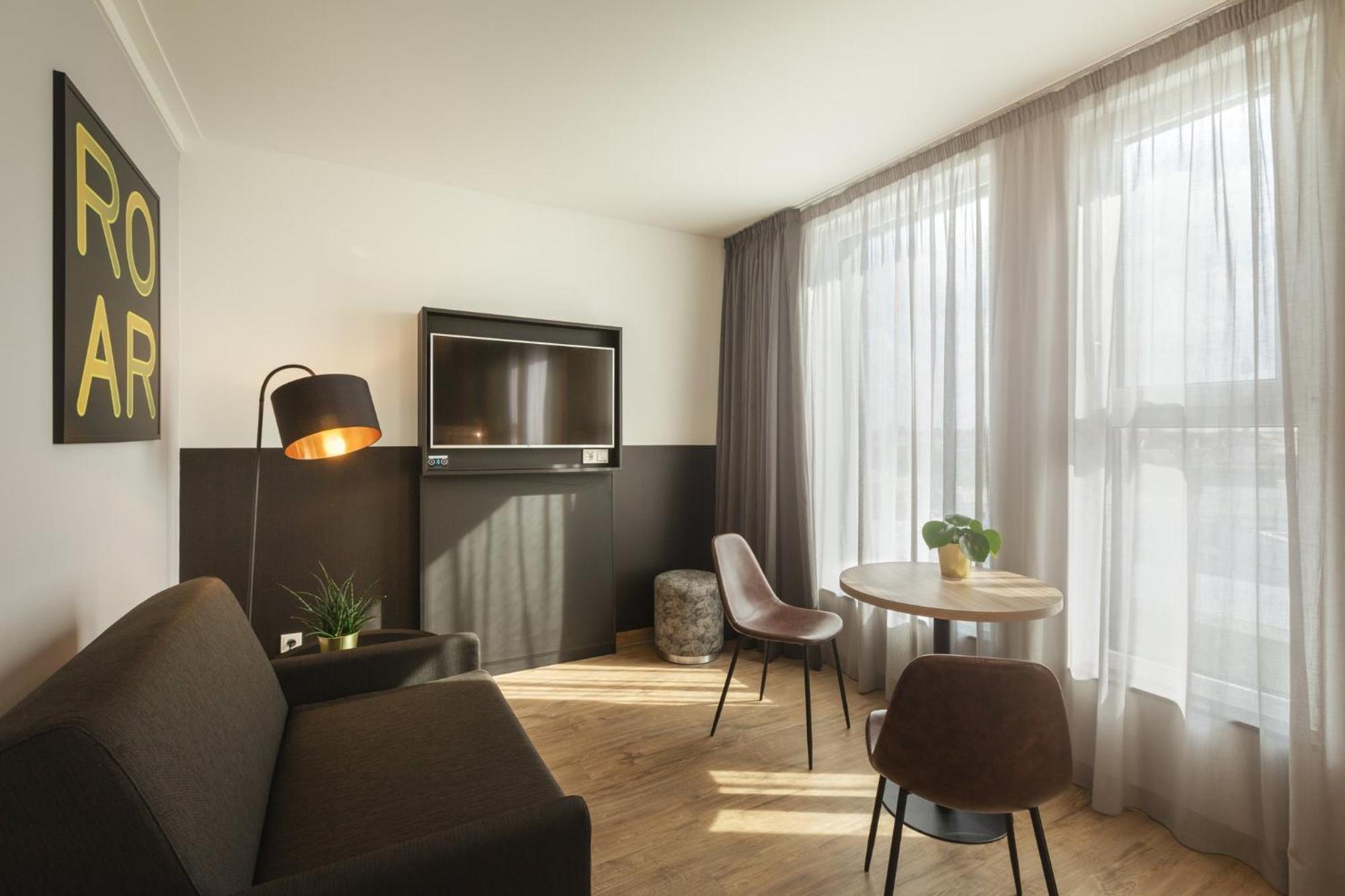 - The Niu, Leo By Ihg 3* Norymberga